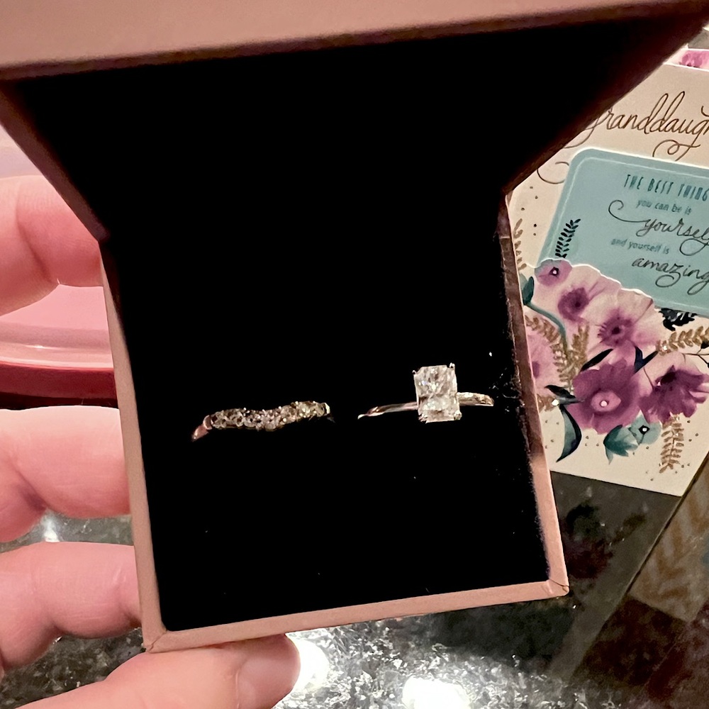 Gorgeous custom-made moissanite engagement and wedding ring set - size 7.5